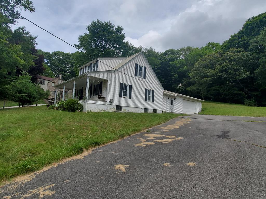 1140 Main Street - Photo 2