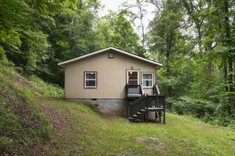 Homes For Sale - 70 Hondo Ln<br/> Hinton, WV 25951