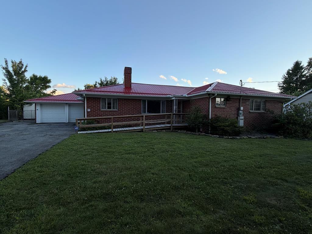 107 Travelers Lane - Photo 2