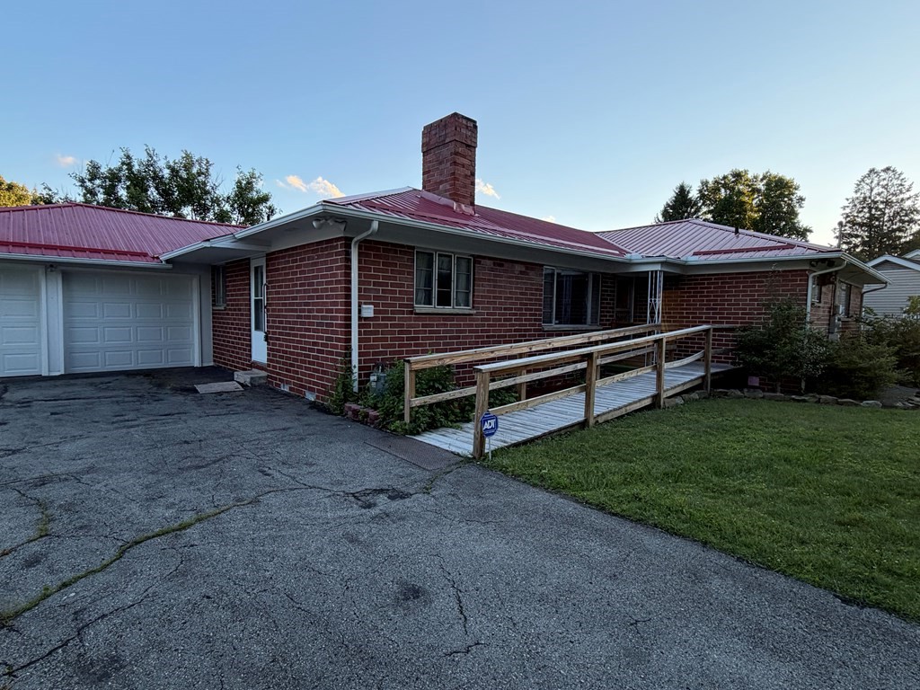 107 Travelers Lane - Photo 3