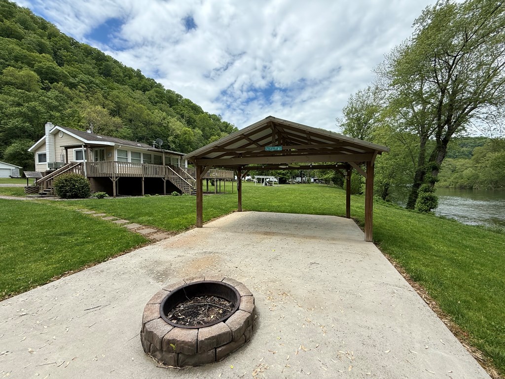62 River Drive, Hinton, West Virginia image 6
