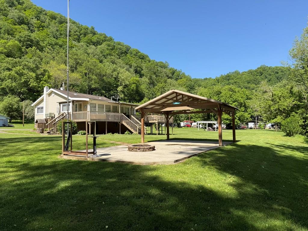 62 River Drive, Hinton, West Virginia image 1