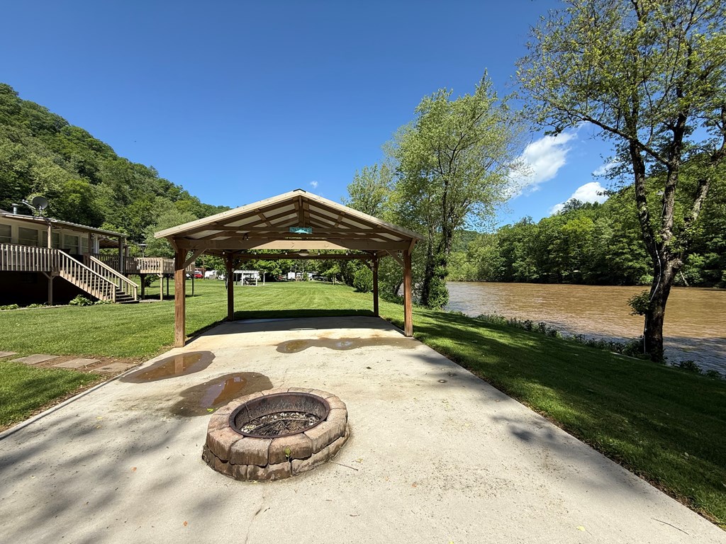 62 River Drive, Hinton, West Virginia image 13
