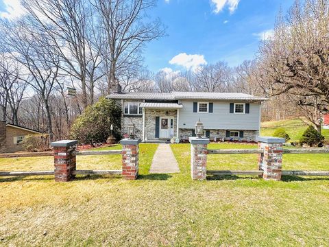 Homes For Sale - 134 Burning Tree Dr<br/> Raleigh County, Beckley, WV 25801