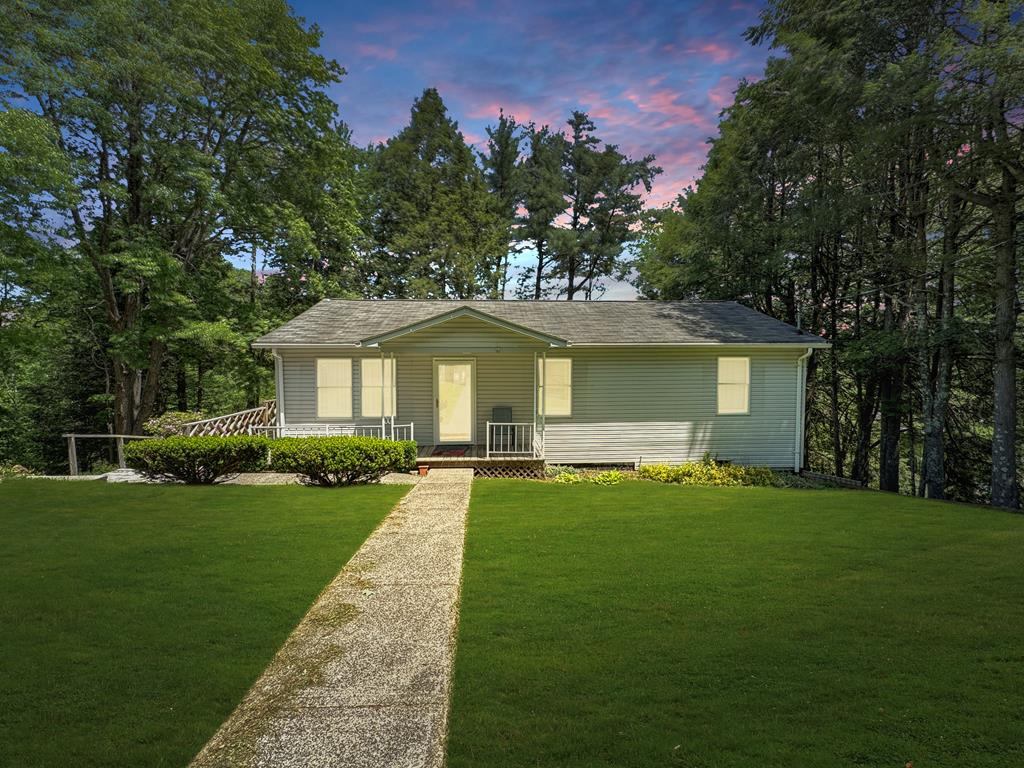 133 Huntington Ct, Beckley, West Virginia image 1