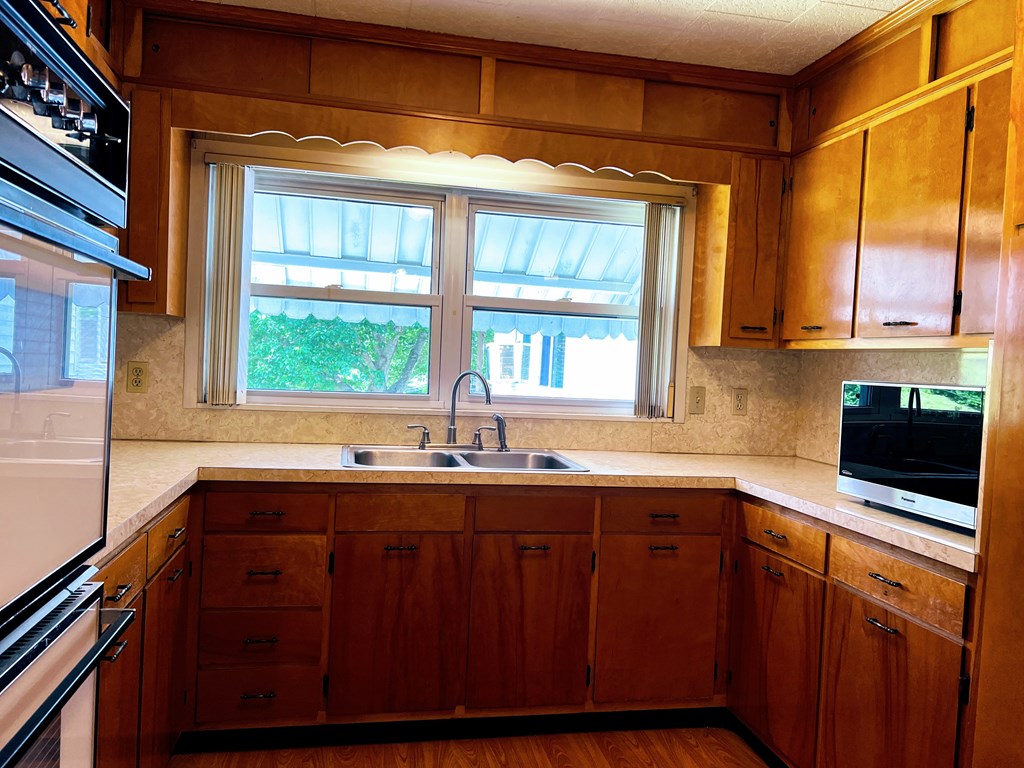134 6th St, Bradley, West Virginia image 31