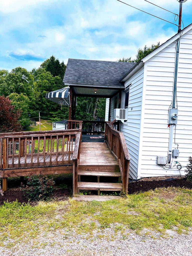 134 6th St, Bradley, West Virginia image 3