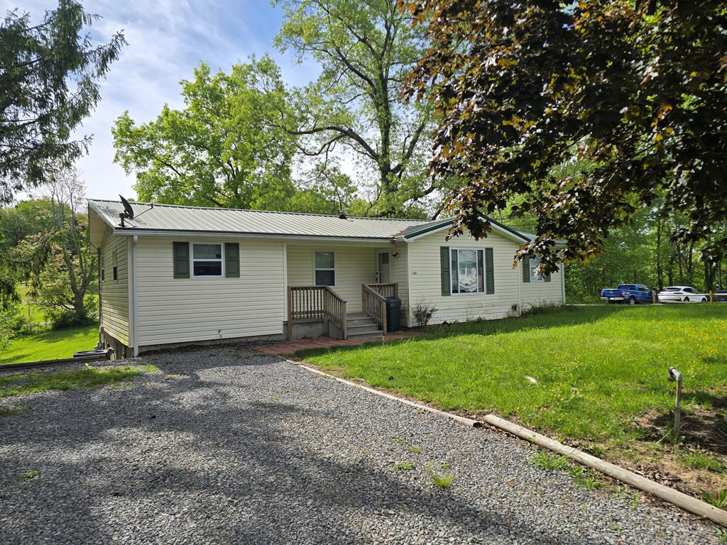 390 Circleview Dr, Beckley, West Virginia image 1