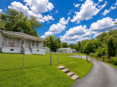 Homes For Sale - 276 Willis Ave<br/> Raleigh County, Crab Orchard, WV 25827