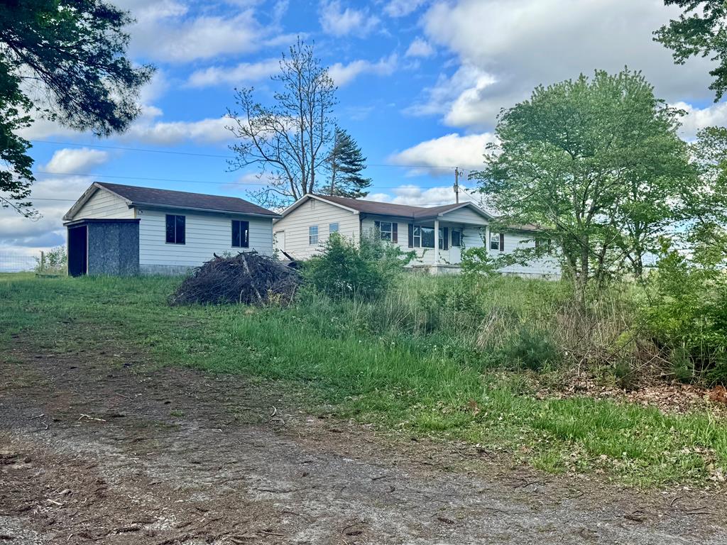 124 Cottonwood Ln, Beaver, West Virginia image 1