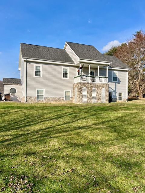 Homes For Sale - 106 Weston Lane<br/> Raleigh County, Beaver, WV 25813