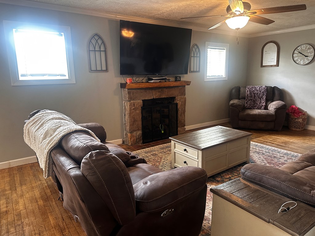455 Midway Rd, Crab Orchard, West Virginia image 2