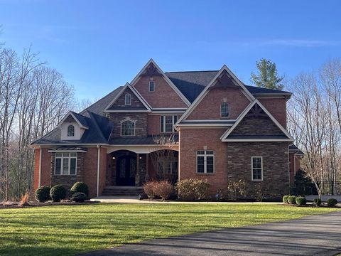 Homes For Sale - 228 Mountain Laurel Rd<br/> Daniels, WV 25832