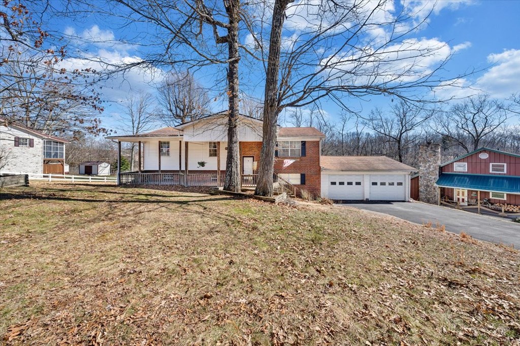 135 Burning Tree Dr, Beckley, West Virginia image 3