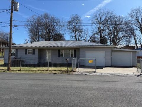 Homes For Sale - 110 Winger Ave<br/> Raleigh County, Beckley, WV 25801