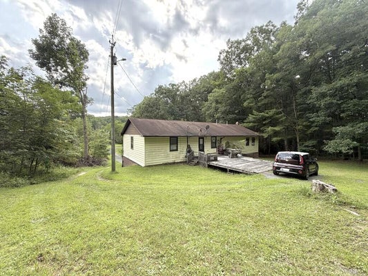425 GRILL RD, BECKLEY, WV 25801 - Image 54ad8d655bbc5d9a87f96e43dc691b1d/1810482110
