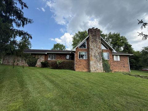 Homes For Sale - 712 Summerlee Ave<br/> Oak Hill, WV 25901