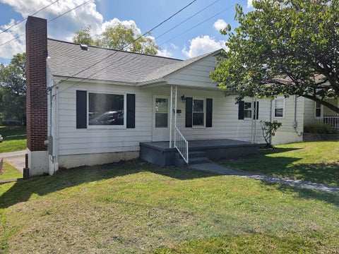 Homes For Sale - 320 Lincoln Street<br/> Beckley, WV 25801