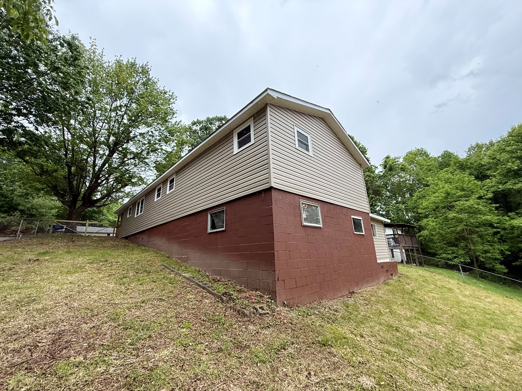 194 Haymarket Dr, Beckley, West Virginia image 8