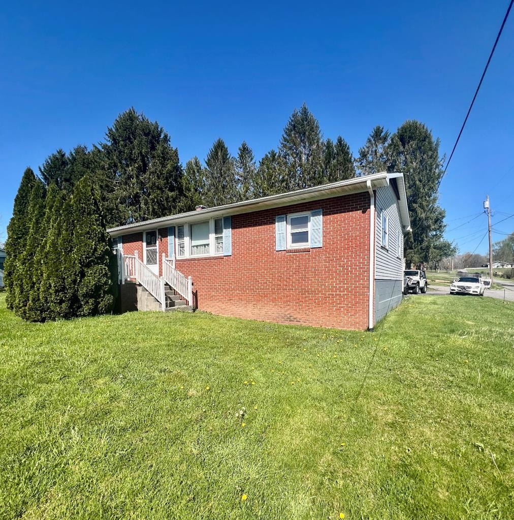 19 Reedy Addition Road, Craigsville, West Virginia image 1