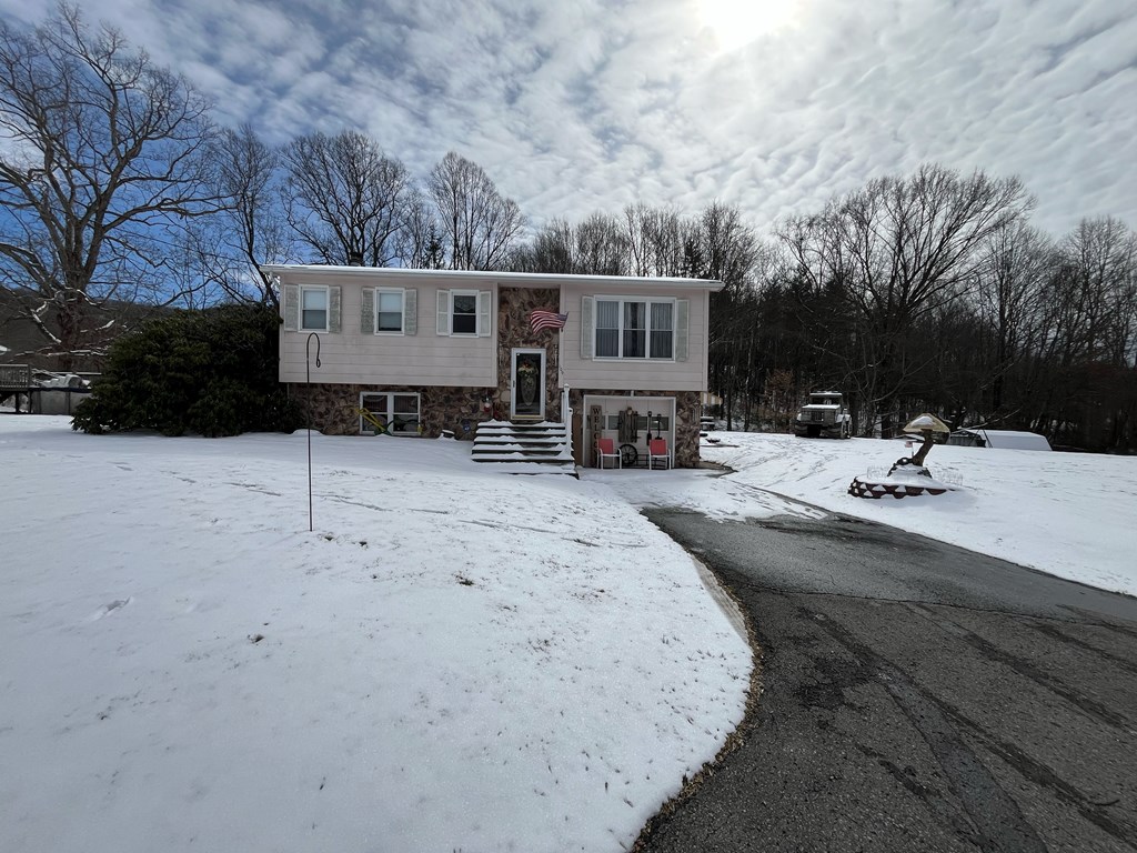 109 Baileys Knoll, Bolt, West Virginia image 3