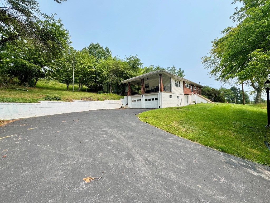 120 Glenwood Ln, Shady Spring, West Virginia image 3