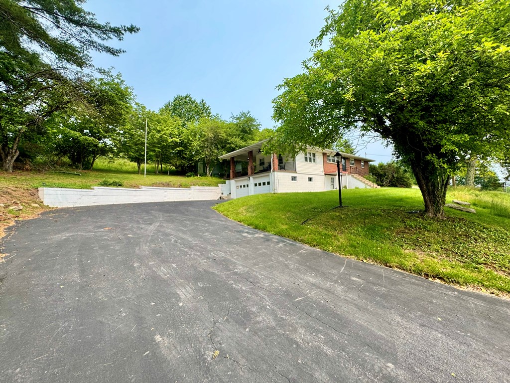 120 Glenwood Ln, Shady Spring, West Virginia image 4