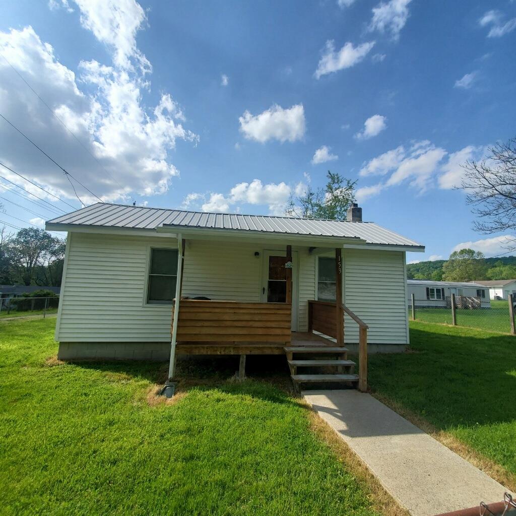 153 Oahu St, Lanark, West Virginia image 1