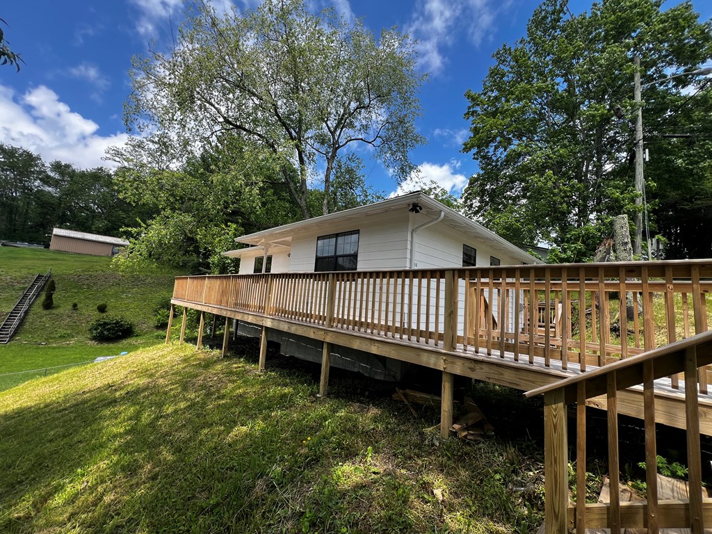 208 S Hill St, Mabscott, West Virginia image 14