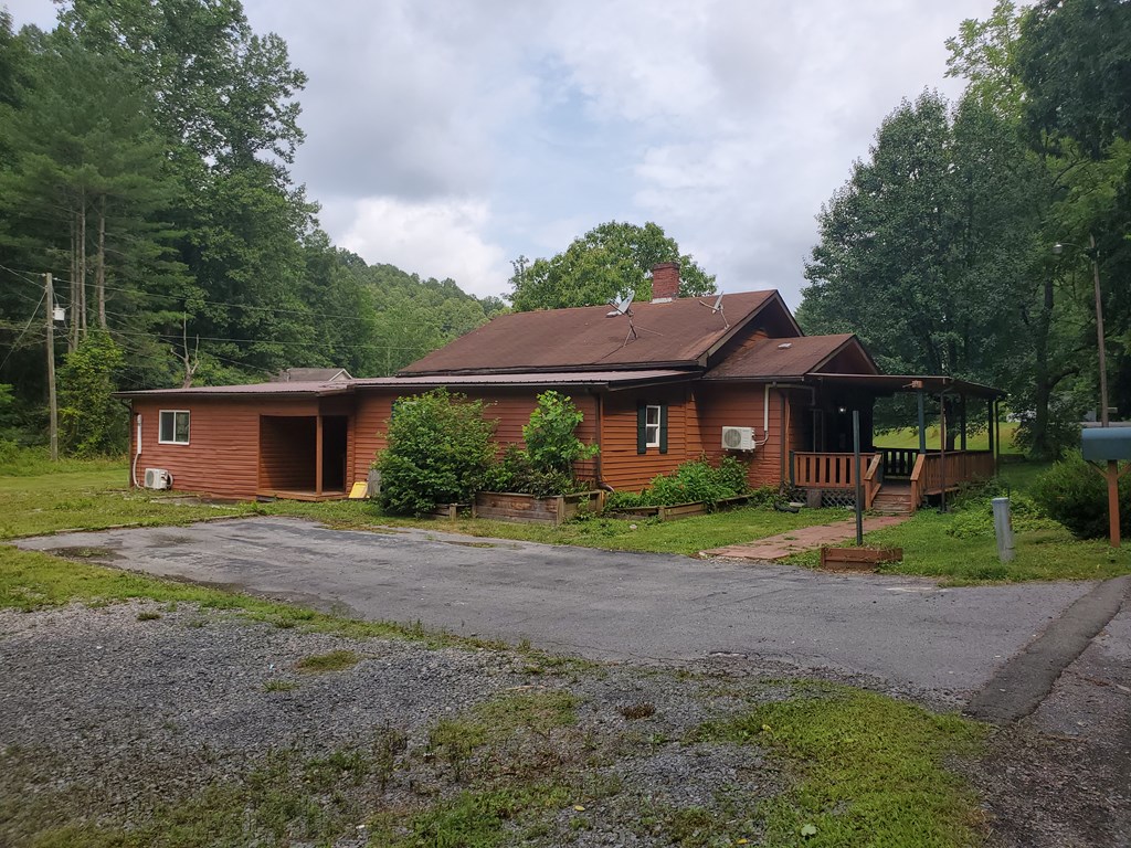 952 Meadow Fork School Road, Oak Hill, West Virginia image 3