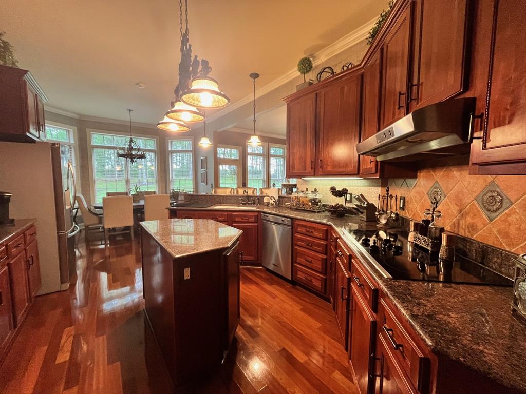 2297 Blue Jay Six Road, Cool Ridge, West Virginia image 9