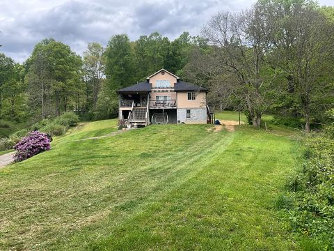 Mobile Home For Sale - 715 Brunty Hollow Road<br/> Fairdale, WV 25839
