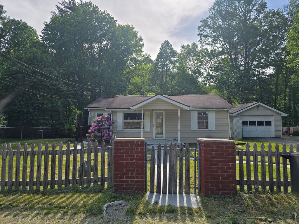175 Circle Tree Drive, Beckley, West Virginia image 3