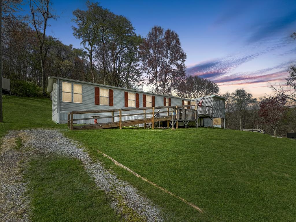 163 Spring Street, Midway, West Virginia image 1