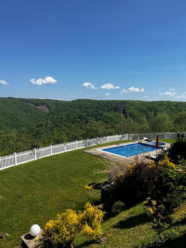 202 East Bunting Lane, Raleigh, West Virginia image 5