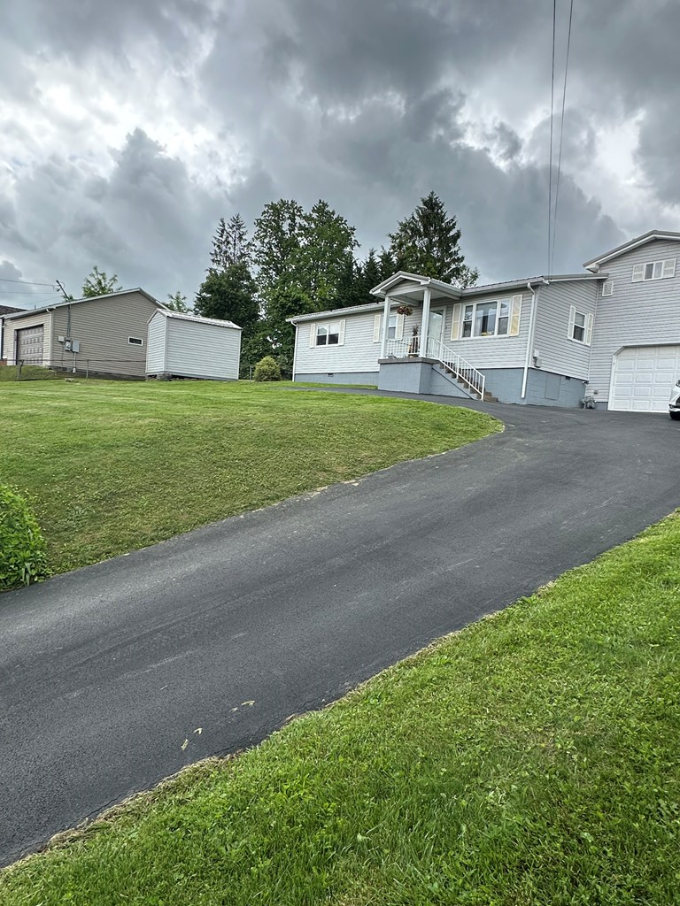 313 Prosperity Road, Beckley, West Virginia image 2