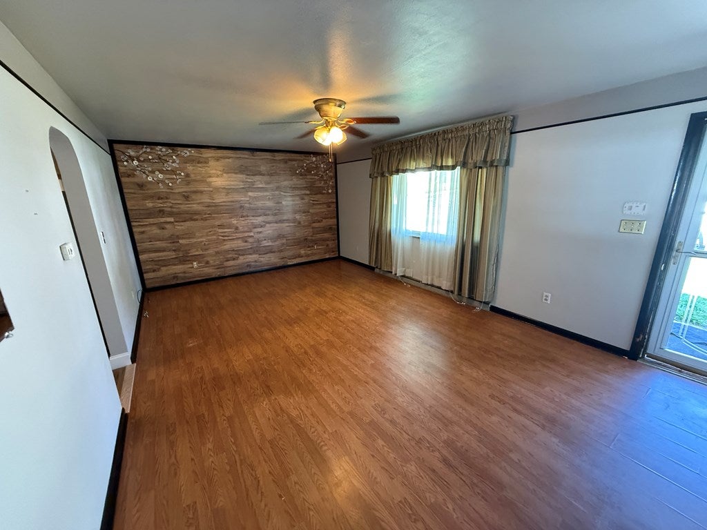 521 Orchard  Ave - Photo 4