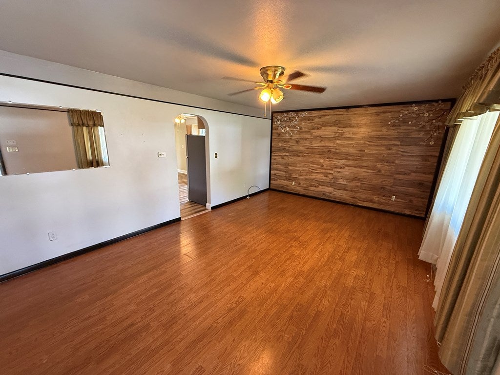 521 Orchard  Ave - Photo 3