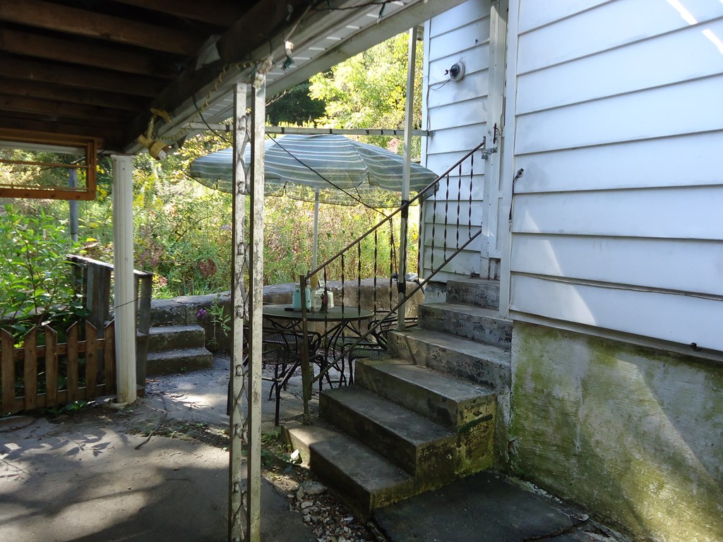 137 Brett Thomas Drive, Gary, West Virginia image 3