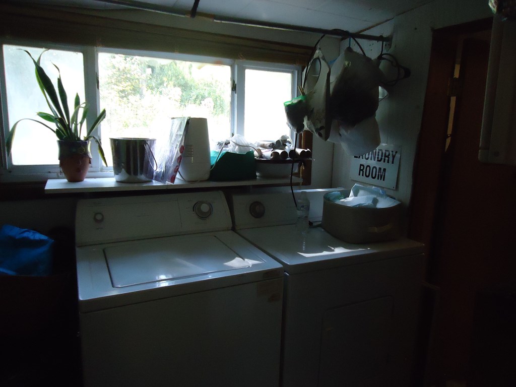 137 Brett Thomas Drive, Gary, West Virginia image 9