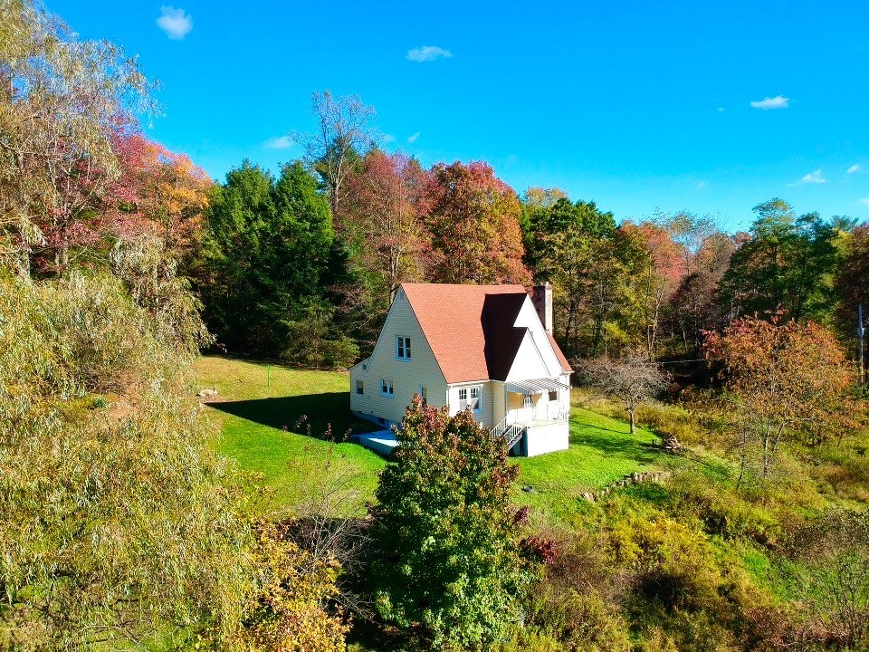 3089 Edmond Rd, Lookout, West Virginia image 2