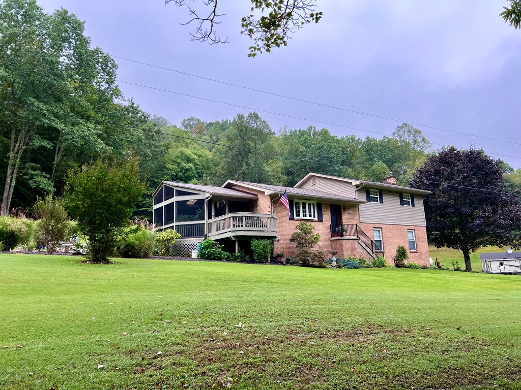 360 &364 Treadway Road, Fayetteville, West Virginia image 3