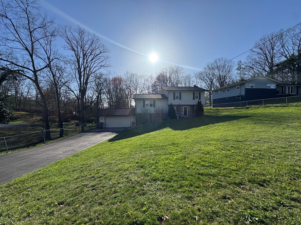 521 N. Highland Dr, Beckley, West Virginia image 2