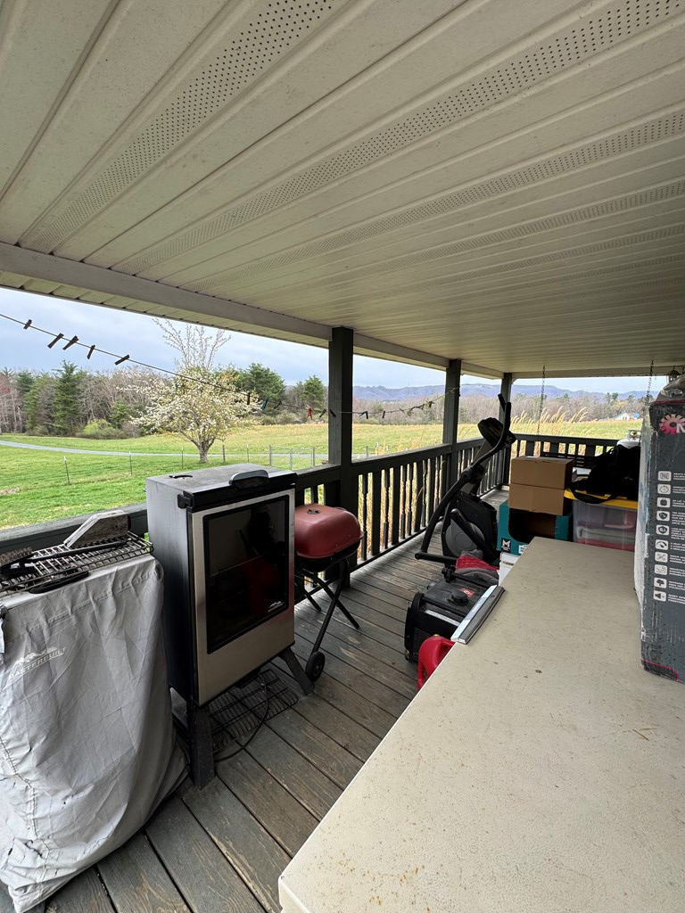 510 Robin Roost Road, Jumping Branch, West Virginia image 12