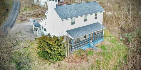 Homes For Sale - 52 Depot Road<br/> Fayette County, Prince, WV 25907