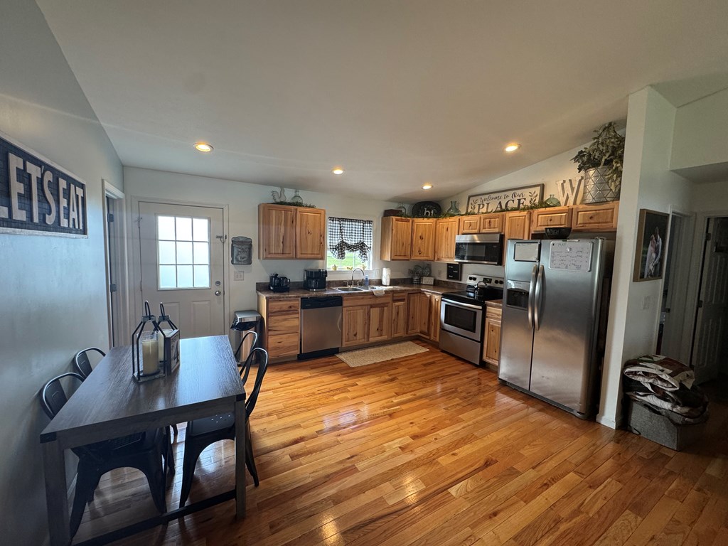 111 Applewood Lane, Shady Spring, West Virginia image 13