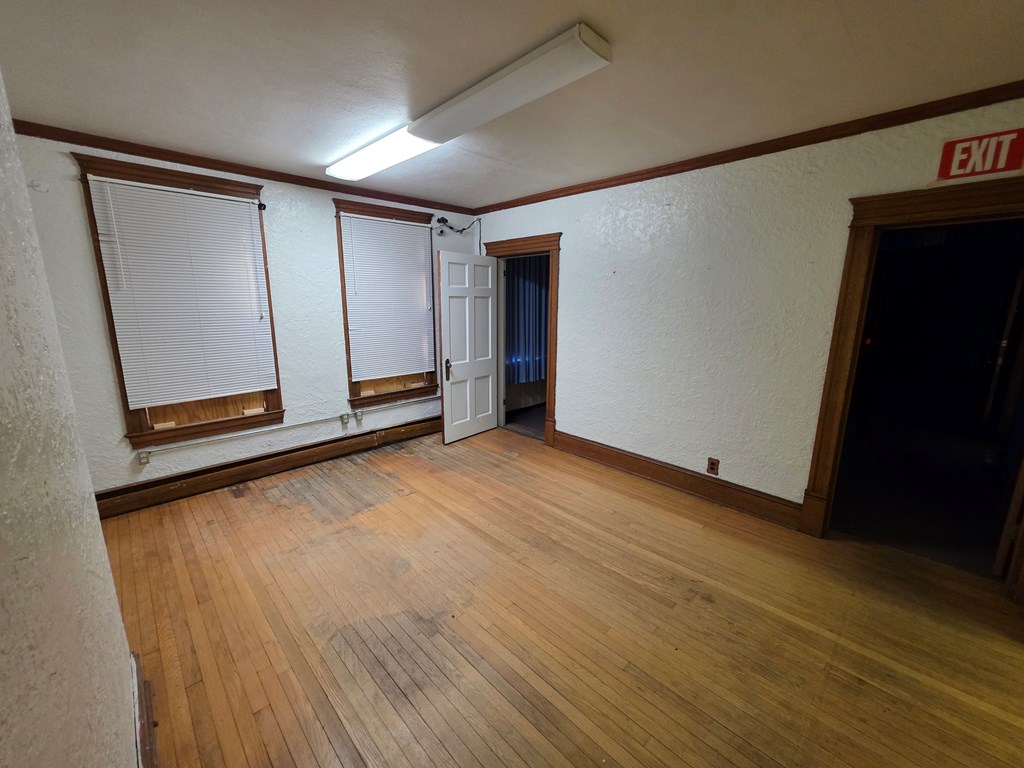 225 Church St, Oak Hill, West Virginia image 16