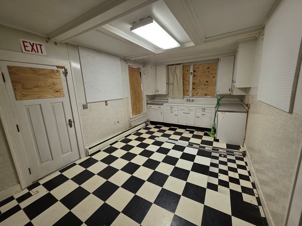 225 Church St, Oak Hill, West Virginia image 14
