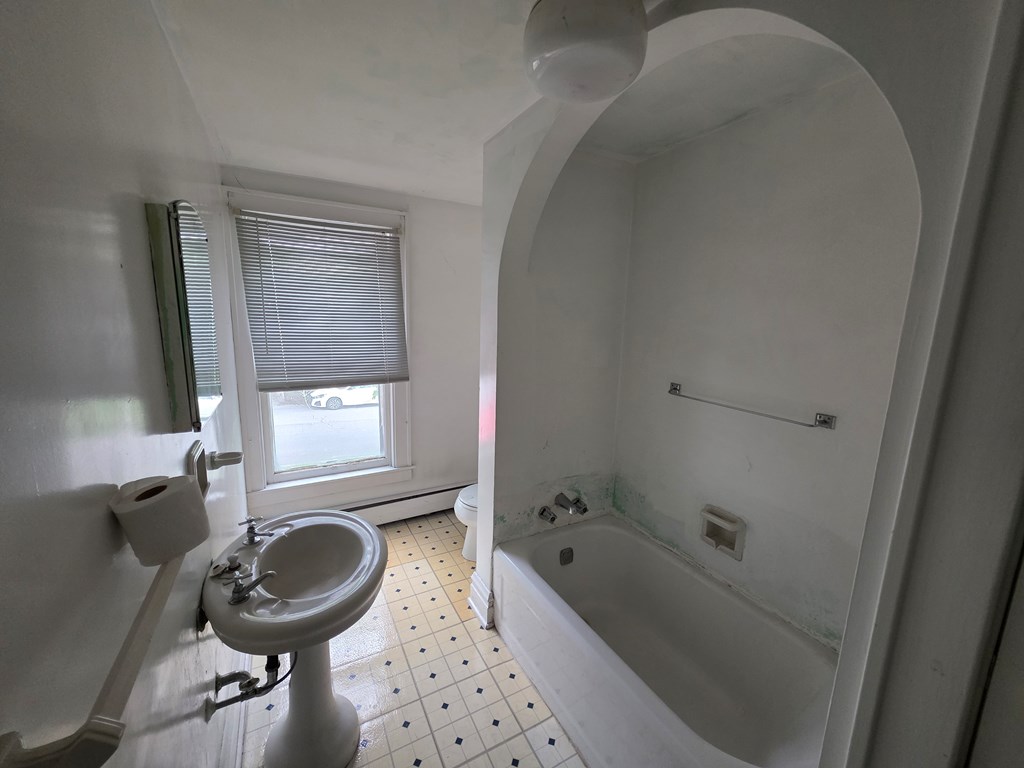 225 Church St, Oak Hill, West Virginia image 32