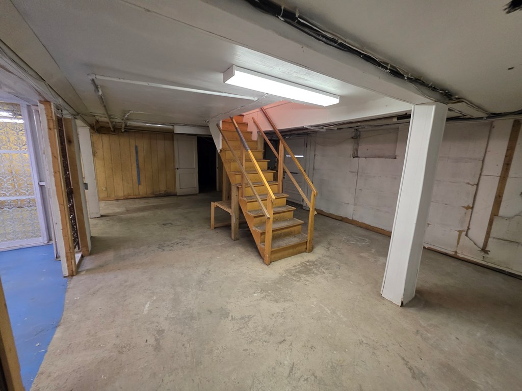 225 Church St, Oak Hill, West Virginia image 36